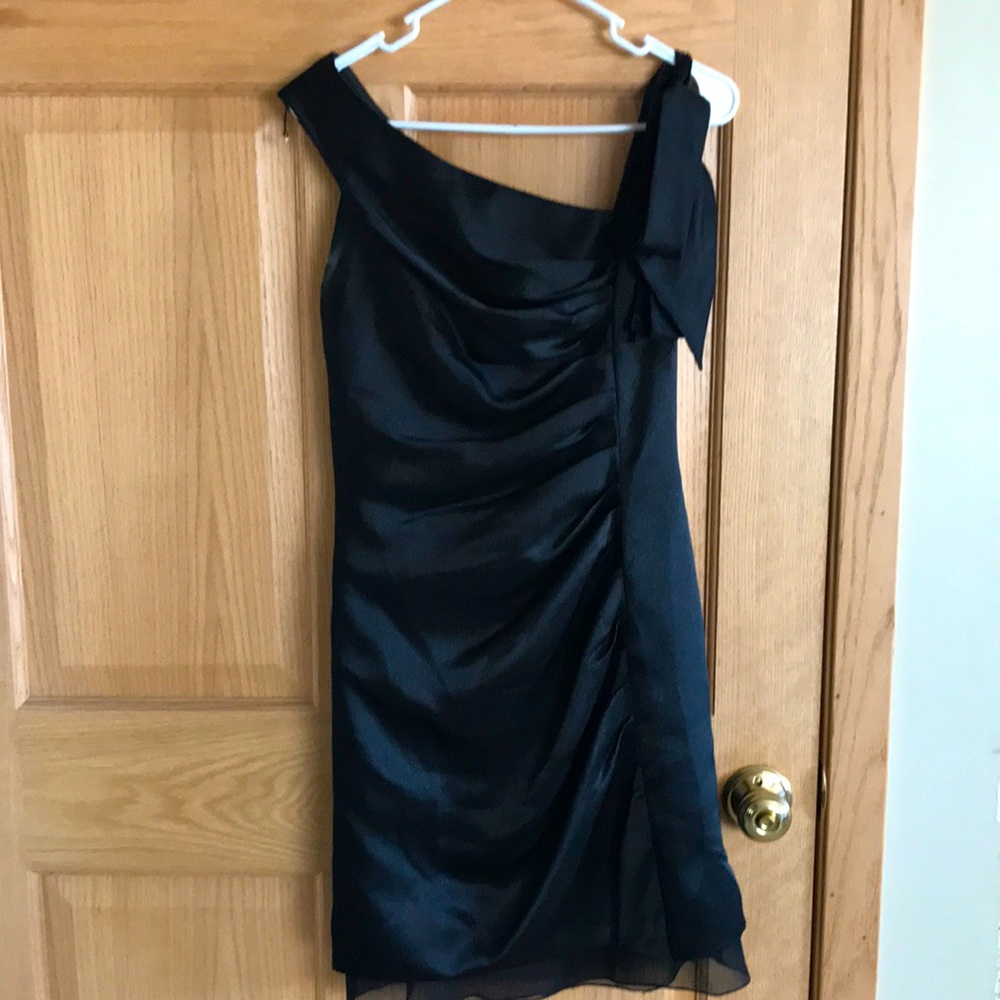Perfect little black dress!
